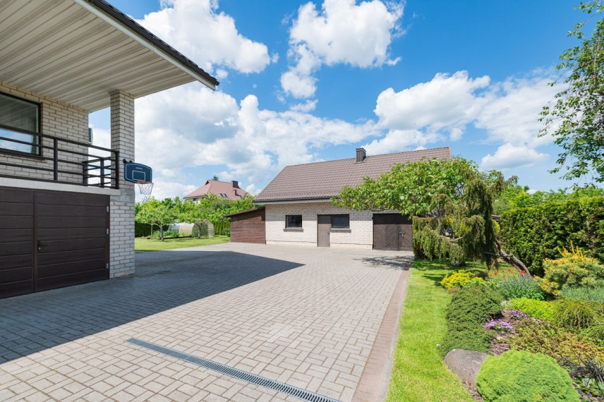 Parduodamas namas Mažoji g., Karmėlavos mstl., Kauno r. sav., 239.57 m2 ploto, 2 aukštai 2
