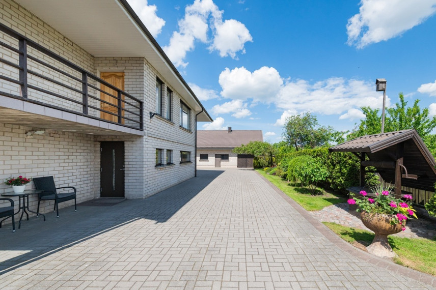 Parduodamas namas Mažoji g., Karmėlavos mstl., Kauno r. sav., 239.57 m2 ploto, 2 aukštai 3