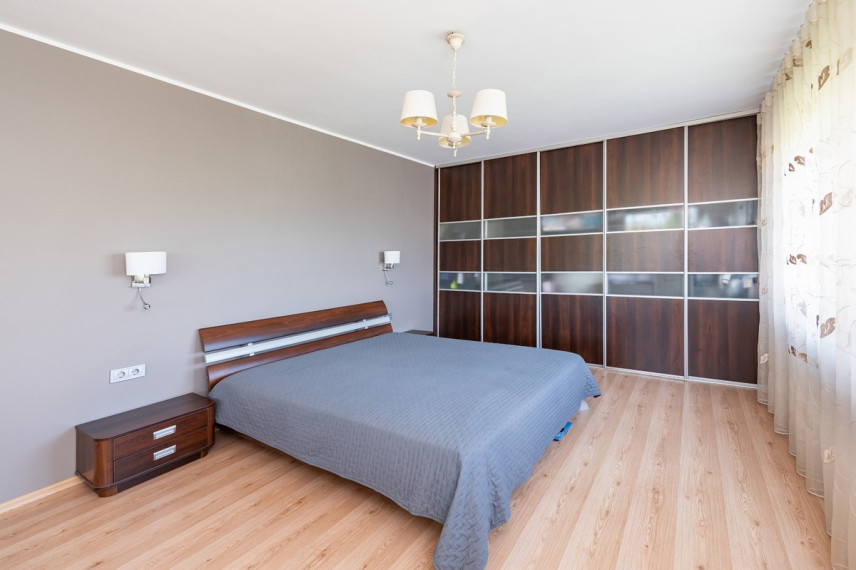 Parduodamas namas Mažoji g., Karmėlavos mstl., Kauno r. sav., 239.57 m2 ploto, 2 aukštai 10