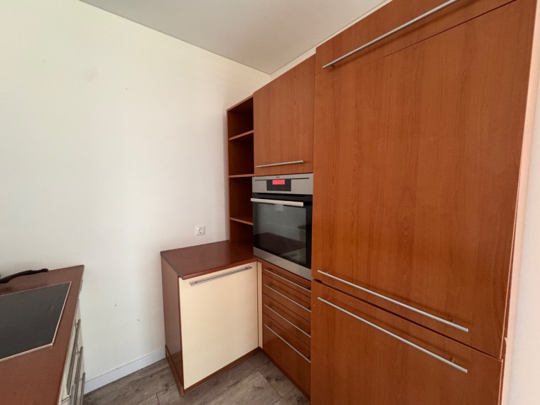 Parduodamas namas Čekiškės g., Vilkijos m., Kauno r. sav., 277.55 m2 ploto, 1 aukštai 5