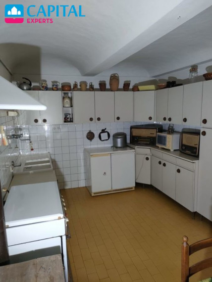   Parduodamas 205 kv.m. namas per 2 a. su sodu, Pjemonte (Šiaurės Italija)  14