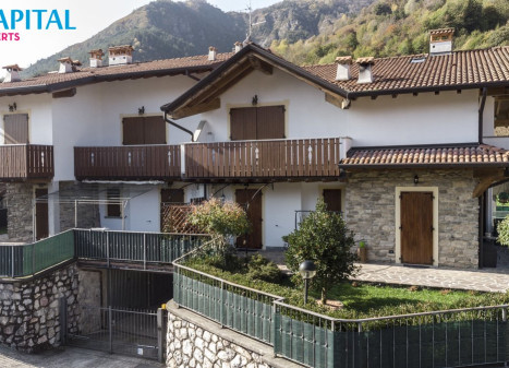 Parduodami 65 kv.m. apartamentai per 2 aukštus su vaizdu į kalnus, Lombardija (Šiaurės Italija) Parduodami 65 kv.m. apartamentai per 2 aukštus su vaizdu į kalnus, Lombardija (Šiaurės Italija)