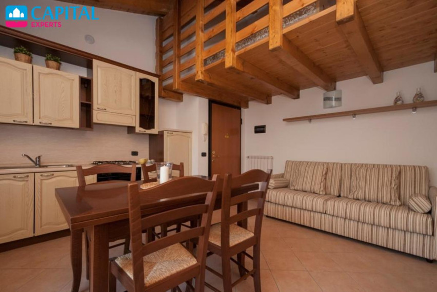 Parduodami 65 kv.m. apartamentai per 2 aukštus su vaizdu į kalnus, Lombardija (Šiaurės Italija)  10
