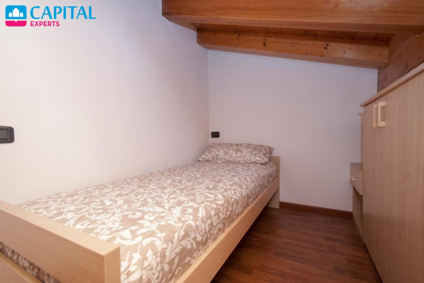 Parduodami 65 kv.m. apartamentai per 2 aukštus su vaizdu į kalnus, Lombardija (Šiaurės Italija)  23
