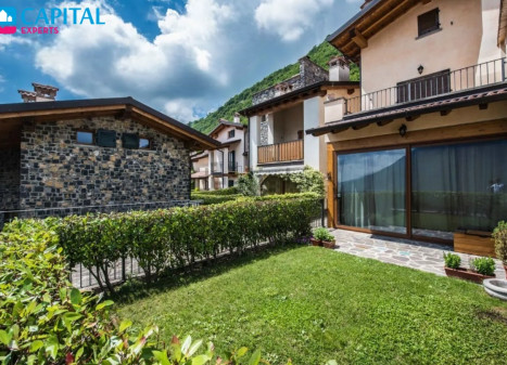 Parduodama vila su vaizdu į ežerą ir kalnus, Lombardija (Šiaurės Italija) Parduodama vila su vaizdu į ežerą ir kalnus, Lombardija (Šiaurės Italija)