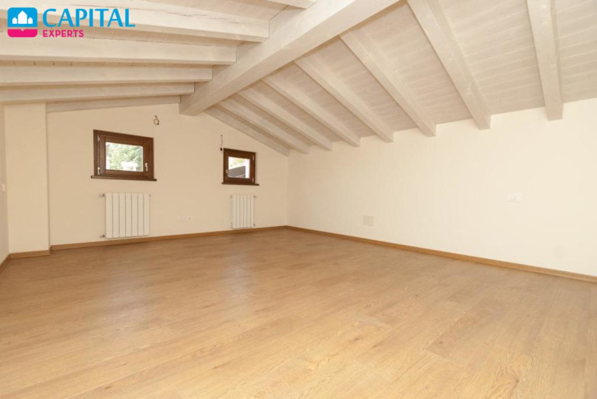 Parduodama vila su vaizdu į ežerą ir kalnus, Lombardija (Šiaurės Italija)  16