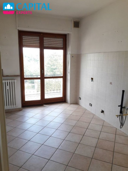 Parduodamas 3 kambarių butas su balkonais, Pjemonte (Šiaurės Italija)  15
