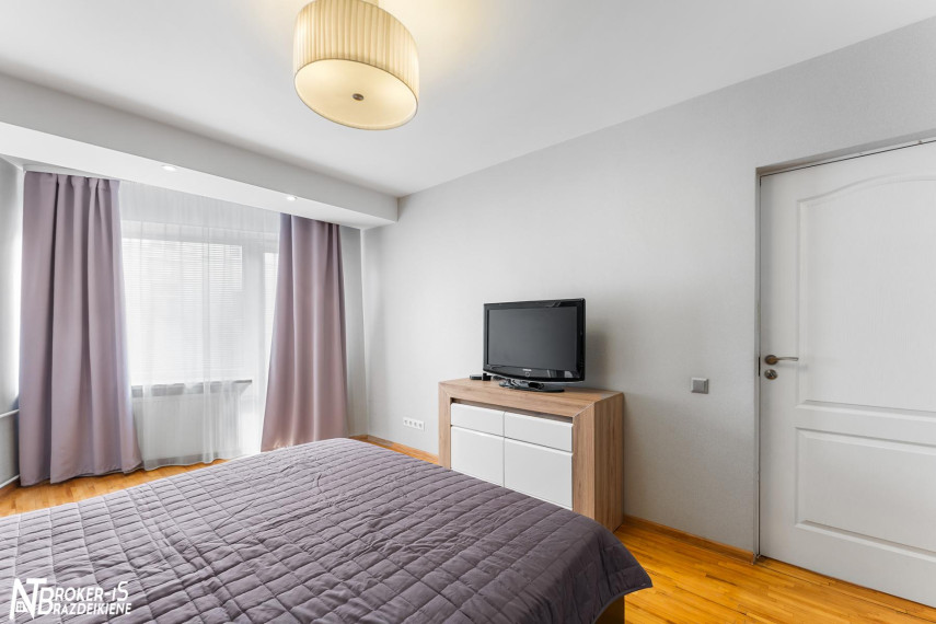 Parduodamas butas Vilniaus g., Centras, Šiaulių m., Šiaulių m. sav., 60.44 m² ploto 2 kambariai 5