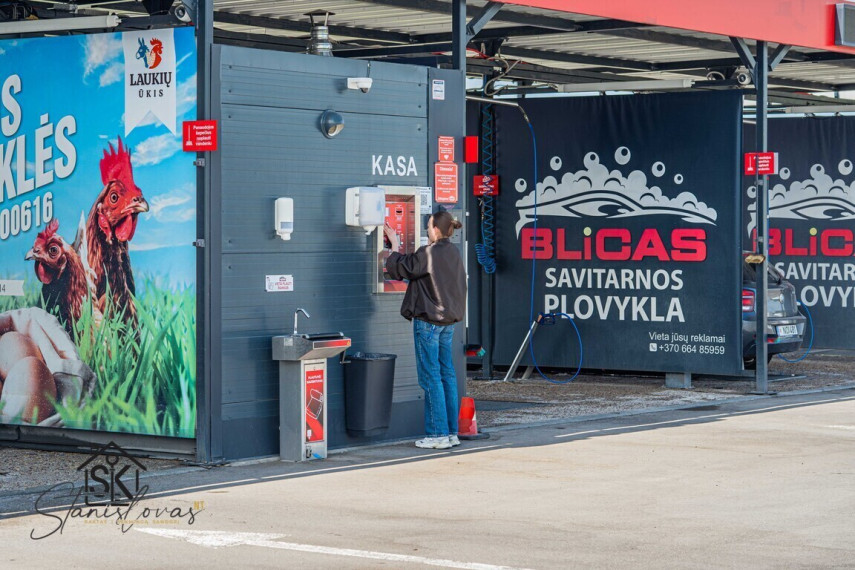 PARDUODAMA PELNINGAI VEIKIANTI SAVITARNOS AUTOMOBILIŲ PLOVYKLA GARGŽDUOSE 12