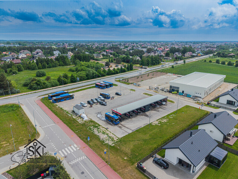 PARDUODAMA PELNINGAI VEIKIANTI SAVITARNOS AUTOMOBILIŲ PLOVYKLA GARGŽDUOSE 26