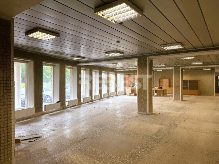 Parduodamos administracinės, paslaugų, prekybos patalpos Tilžės g., Lieporiai, Šiaulių m., Šiaulių m. sav., 680 m2 ploto 4
