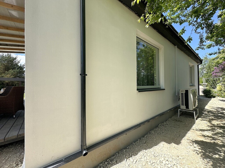 PANEVĖŽIO PRIEMIESTYJE, PLUKIŲ KAIME, PARDUODAMAS 100 % PRIDUOTAS NAUJOS STATYBOS, 79,94 KV.M. PLOTO NAMAS 4,7 ARO SKLYPE 56