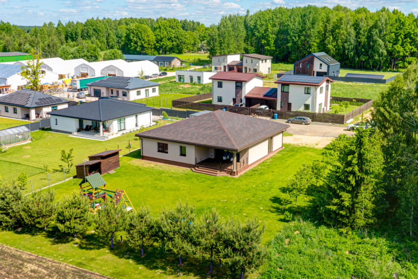 Parduodamas namas Adomo Honorio Kirkoro g., Bareikiškių k., Vilniaus r. sav., 186.54 m2 ploto, 1 aukštai 30