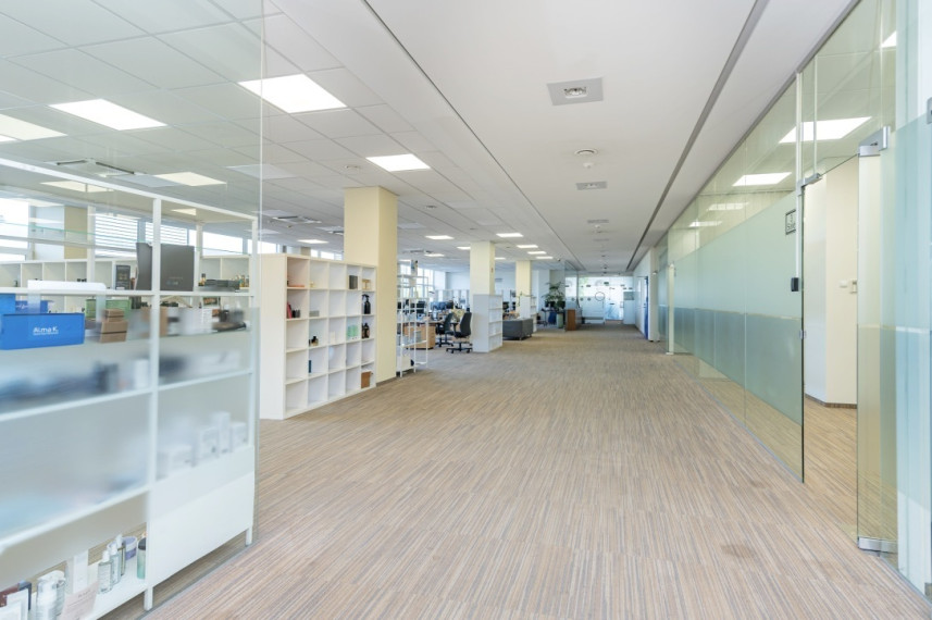 Nuomojamos administracinės, kitos paskirties, paslaugų, prekybos patalpos R. Kalantos g., Petrašiūnai, Kauno m., Kauno m. sav., 960 m2 ploto 8