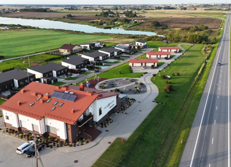 Parduodamos administracinės, maitinimo, paslaugų, prekybos patalpos Ilgoji g., Aukštelkės k., Šiaulių r. sav., 1423 m2 ploto Parduodamos administracinės, maitinimo, paslaugų, prekybos patalpos Ilgoji g., Aukštelkės k., Šiaulių r. sav., 1423 m2 ploto