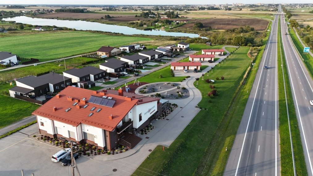 Parduodamos administracinės, maitinimo, paslaugų, prekybos patalpos Ilgoji g., Aukštelkės k., Šiaulių r. sav., 1423 m2 ploto 1