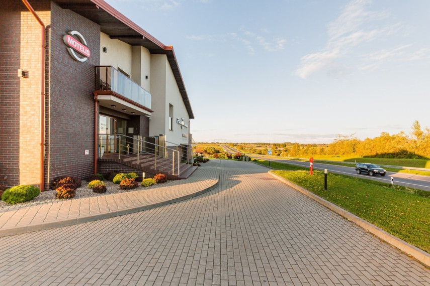 Parduodamos administracinės, maitinimo, paslaugų, prekybos patalpos Ilgoji g., Aukštelkės k., Šiaulių r. sav., 1423 m2 ploto 3