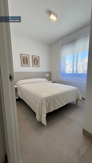 Parduodamas namas Calle Semilleros 16 , 94.00 kv.m ploto,  Floors 7