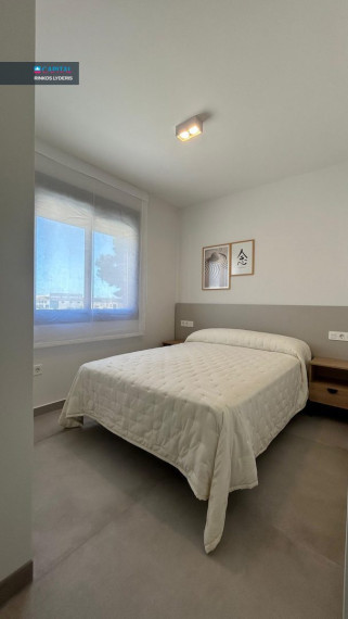 Parduodamas namas Calle Semilleros 16 , 94.00 kv.m ploto,  Floors 8