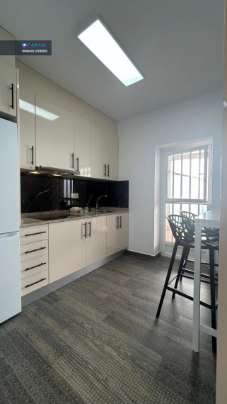 Parduodamas namas Calle Murcia 15 , 191.00 kv.m ploto,  Floors 3