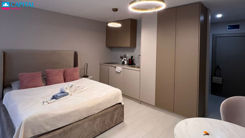 Parduodamas 1 kambario, 44 kv.m  ploto butas  Saulėto Kranto pietinėje dalyje  4