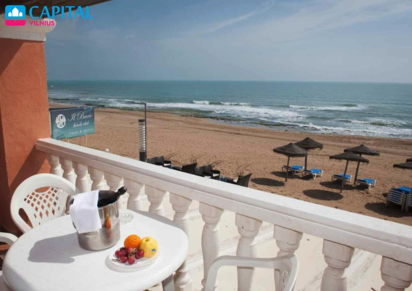 Parduodamas pelningai veikiantis 25 apartamentų Beach Club viešbutis, Ispanijoje 10