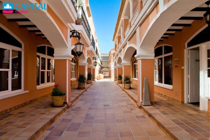 Parduodamas pelningai veikiantis 25 apartamentų Beach Club viešbutis, Ispanijoje 19