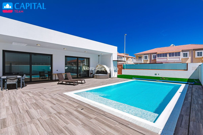 Parduodamas namas Calle Tenerife, 9 , 200.00 kv.m ploto,  Floors 5