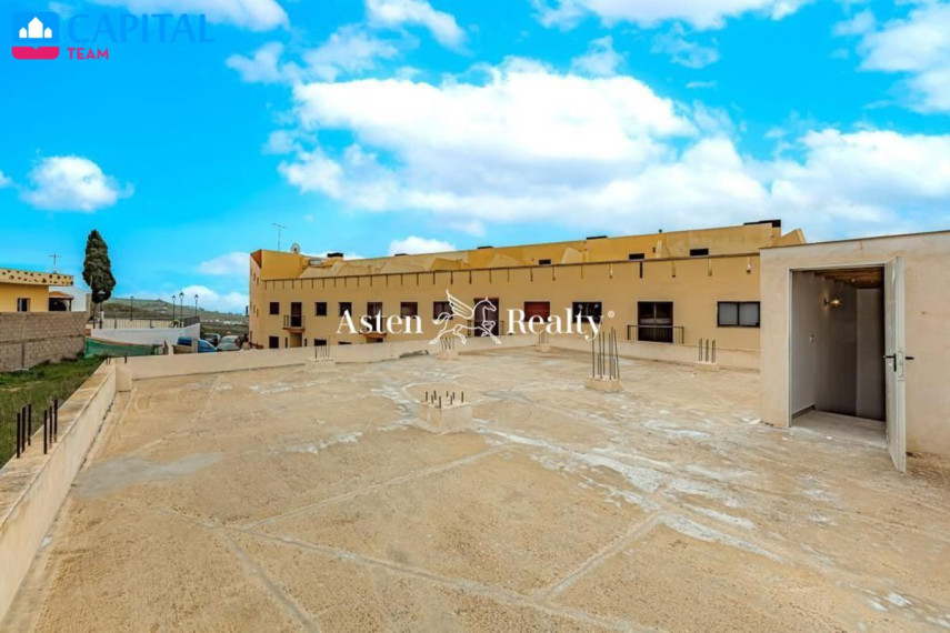 Parduodamas namas Calle de Fermín Pérez, 11A , 121.00 kv.m ploto,  Floors 33