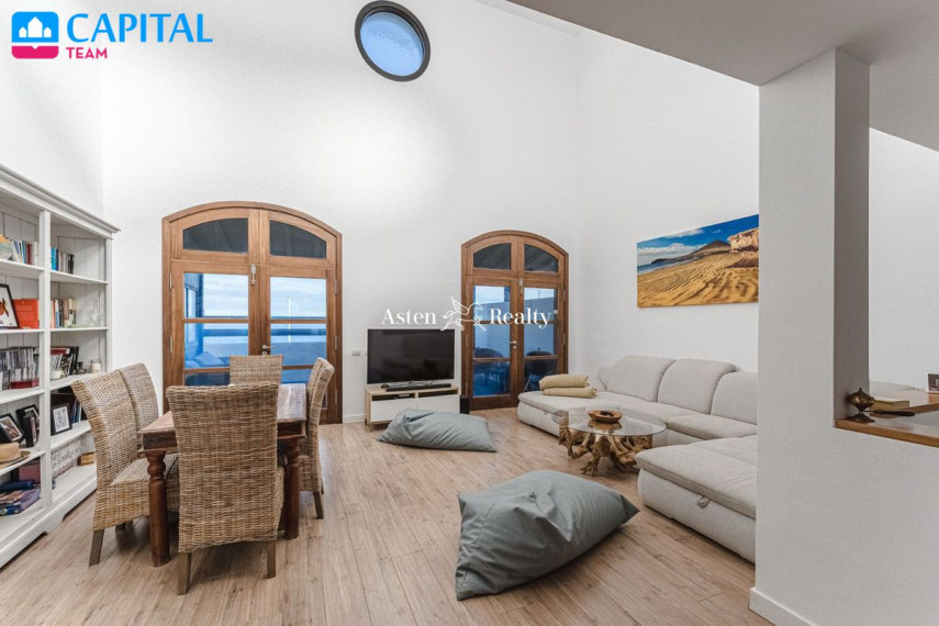 Parduodamas namas Calle Tenerife, 9 , 194.00 kv.m ploto,  Floors 6