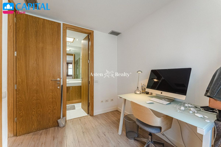 Parduodamas namas Calle Tenerife, 9 , 194.00 kv.m ploto,  Floors 12