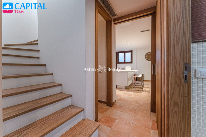Parduodamas namas Calle Tenerife, 9 , 194.00 kv.m ploto,  Floors 15