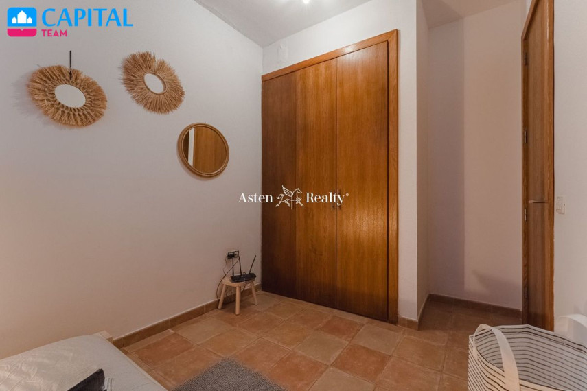 Parduodamas namas Calle Orquídea, 112 , 194.00 kv.m ploto,  Floors 23