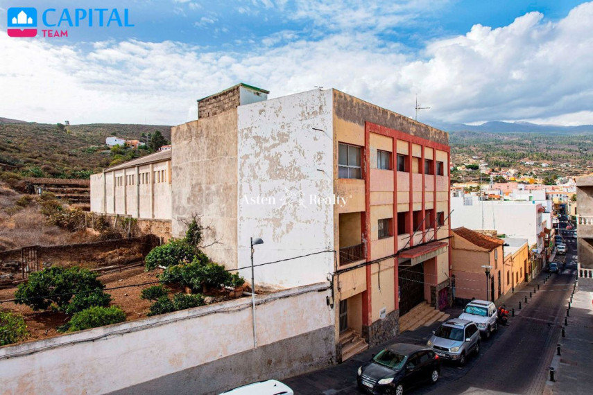 Parduodamas namas Calle de Pedro González Gómez, 10 , 178.00 kv.m ploto,  Floors 2