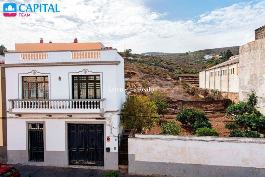 Parduodamas namas Calle de Pedro González Gómez, 10 , 178.00 kv.m ploto,  Floors 3