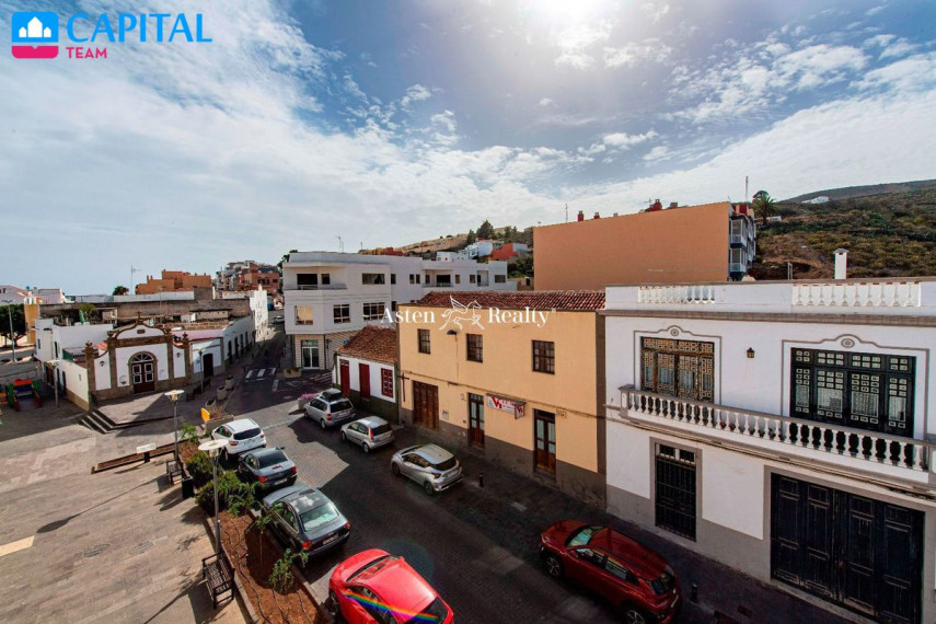 Parduodamas namas Calle de Pedro González Gómez, 10 , 178.00 kv.m ploto,  Floors 4