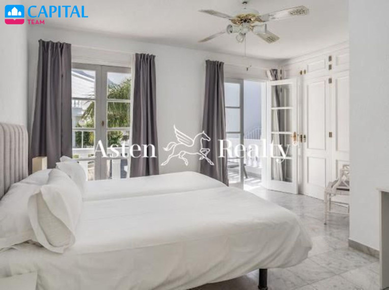 Parduodamas namas Calle Paris, 2 , 154.00 kv.m ploto,  Floors 26