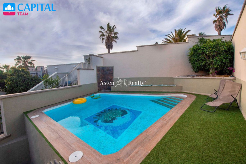 Parduodamas namas Calle Tinguafaya, 35 , 96.00 kv.m ploto,  Floors 7