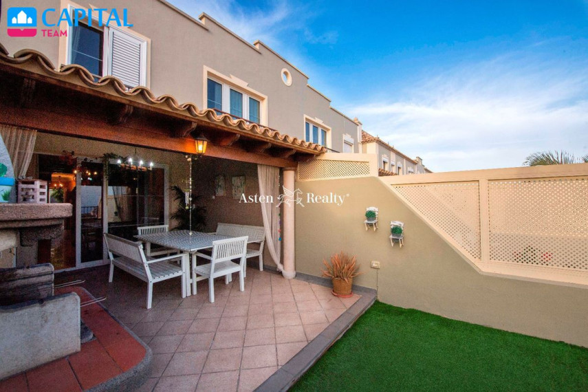 Parduodamas namas Calle Tinguafaya, 35 , 96.00 kv.m ploto,  Floors 11