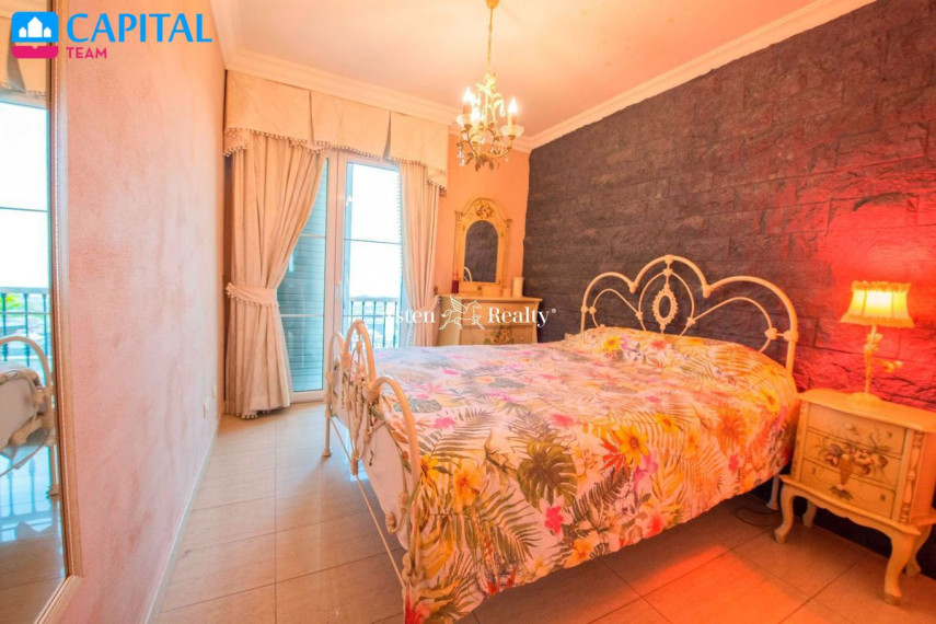 Parduodamas namas Calle Tinguafaya, 35 , 96.00 kv.m ploto,  Floors 15