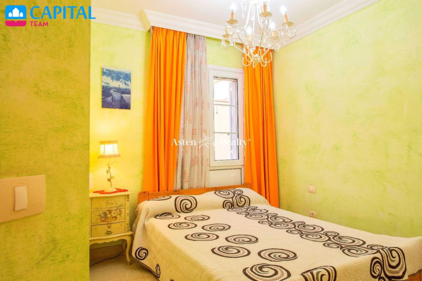 Parduodamas namas Calle Tinguafaya, 35 , 96.00 kv.m ploto,  Floors 23