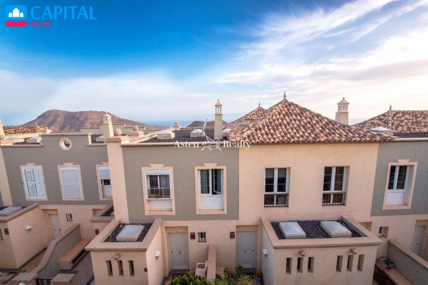 Parduodamas namas Calle Tinguafaya, 35 , 96.00 kv.m ploto,  Floors 26