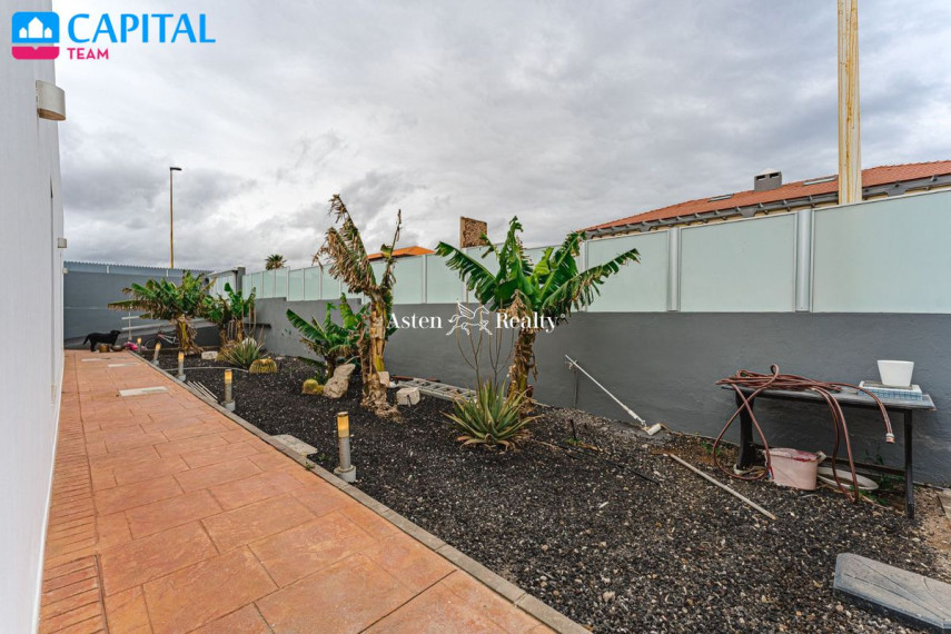 Parduodamas namas Avenida Juan Carlos I, 69 , 173.00 kv.m ploto,  Floors 37