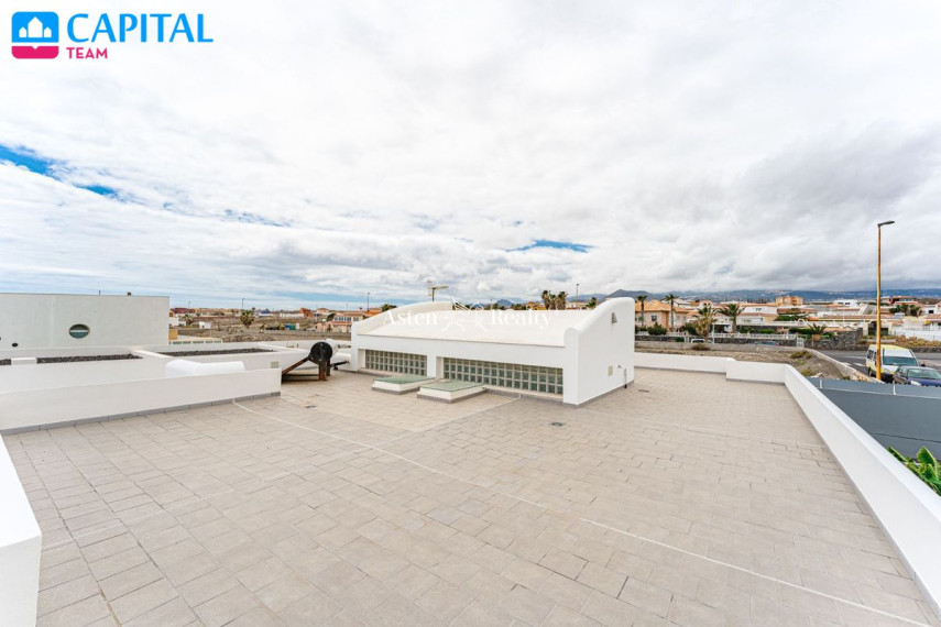 Parduodamas namas Avenida Juan Carlos I, 69 , 173.00 kv.m ploto,  Floors 40