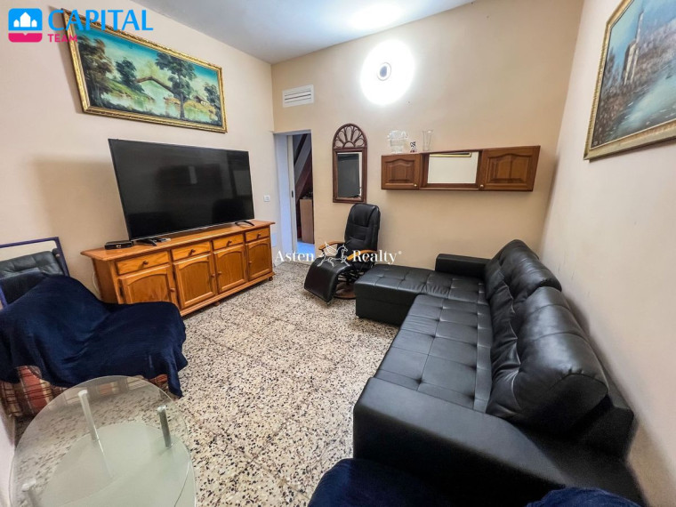 Parduodamas namas Calle Agustín León González, 4 , 81.00 kv.m ploto,  Floors 7