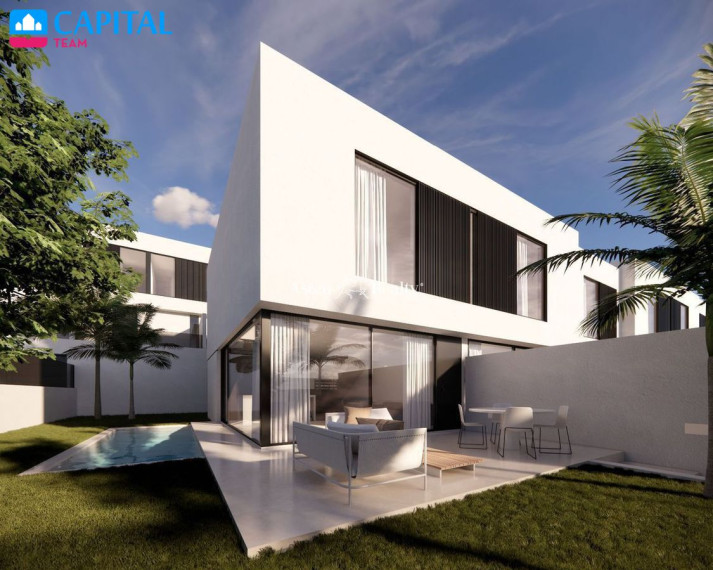 Parduodamas namas Calle Taro , 254.00 kv.m ploto,  Floors 2