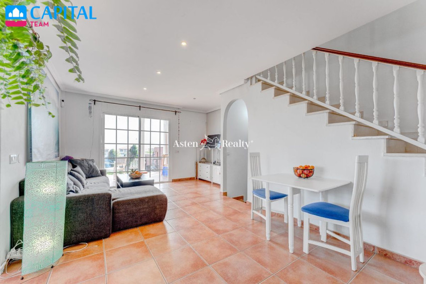 Parduodamas namas Calle Girasol, 7 , 233.00 kv.m ploto,  Floors 20