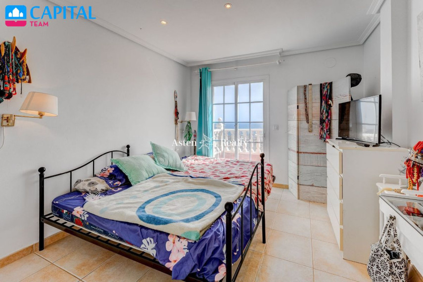Parduodamas namas Calle Girasol, 7 , 233.00 kv.m ploto,  Floors 25