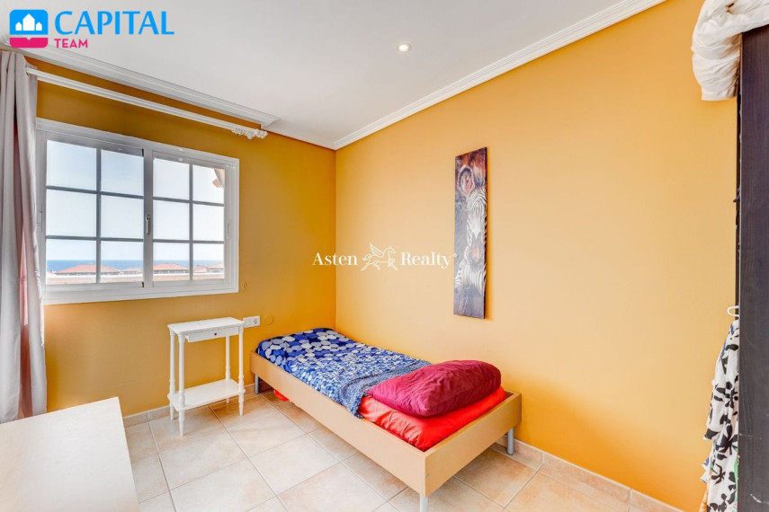 Parduodamas namas Calle Girasol, 7 , 233.00 kv.m ploto,  Floors 31