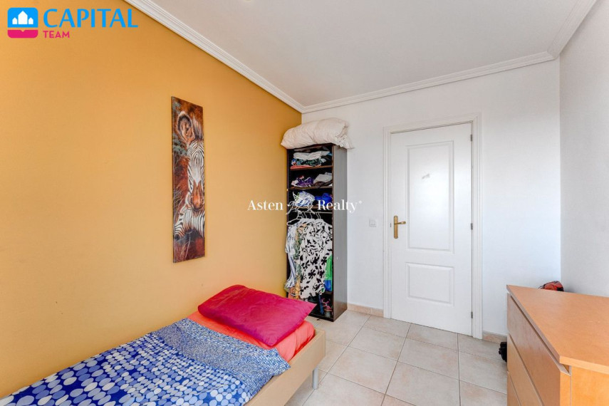 Parduodamas namas Calle Girasol, 7 , 233.00 kv.m ploto,  Floors 32